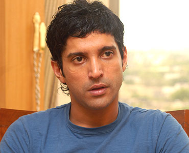 Farhan Akhtar kicks off M.A.R.D campaign against rape and discrimination